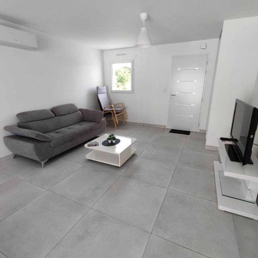 Maison Neuve A 13 Min Des Sables Holiday home