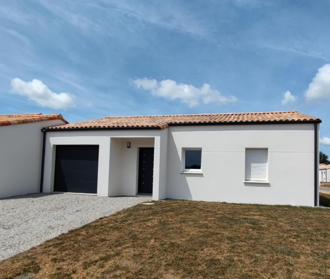 Maison Neuve A 13 Min Des Sables Holiday home